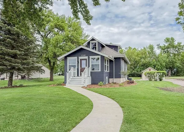 1316 W Fairview AVE,  Olivia,  MN 56277
