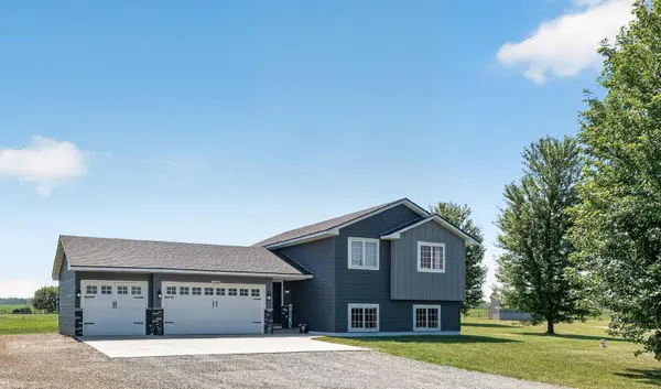 13487 Saint Croix TRL, North Branch, MN 55056