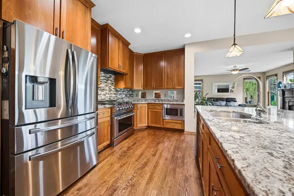 3486 Crosslough TRL, Rosemount, MN 55068