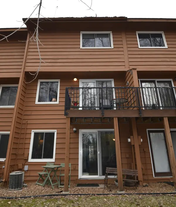 3245 Evergreen DR, Eagan, MN 55121
