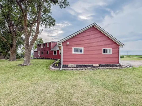 18522 15th ST SW, Blomkest, MN 56216
