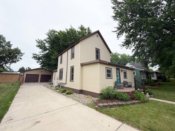 304 Louisiana AVE, Adrian, MN 56110