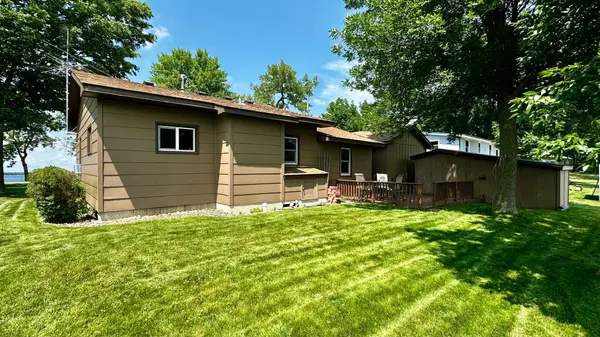 20528 S Lakeshore DR, Glenwood, MN 56334
