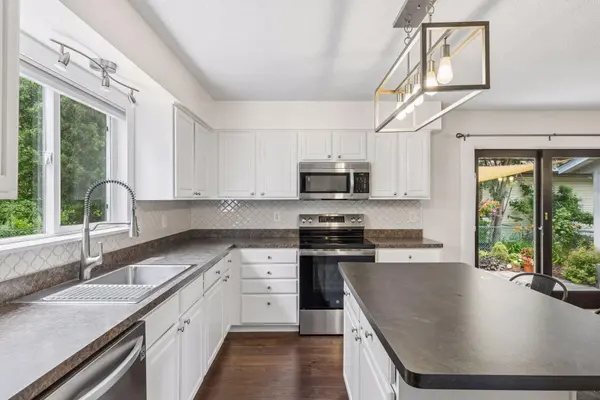 1848 Evergreen Draw, Woodbury, MN 55125