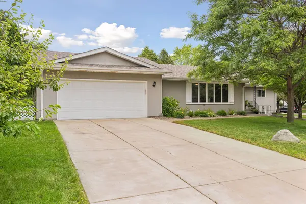 1848 Evergreen Draw,  Woodbury,  MN 55125