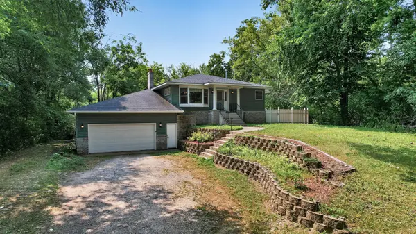 11833 Shady Oak LN, Minnetonka, MN 55343