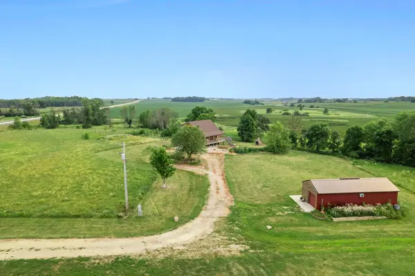 9490 Bagley AVE, Northfield, MN 55057