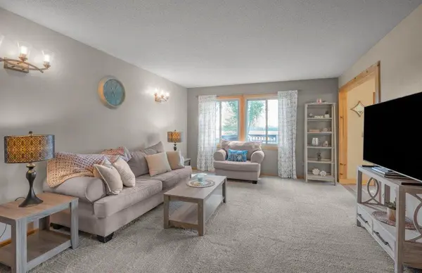 9562 99th AVE N, Maple Grove, MN 55369