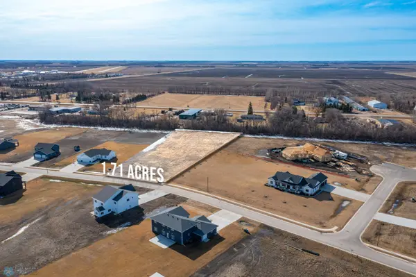 1481 Prairie LN, Wahpeton, ND 58075