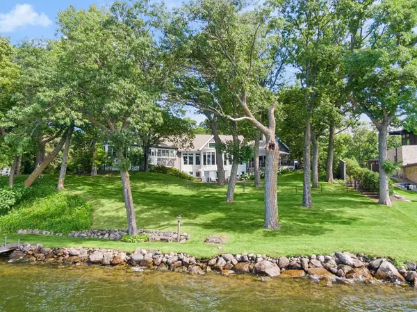 2740 Gale RD, Wayzata, MN 55391