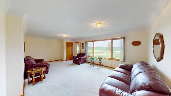 17743 750th AVE, Albert Lea, MN 56007