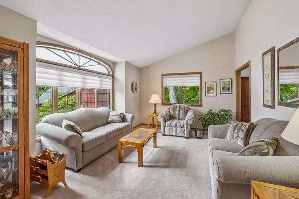 13480 Georgia CT, Apple Valley, MN 55124
