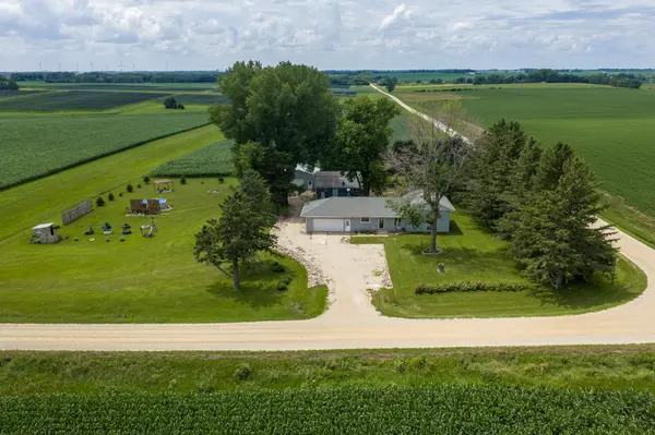 14977 690th AVE, Adams, MN 55909