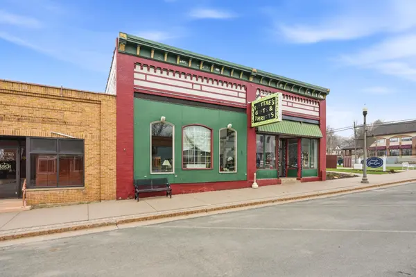 132 E Oak ST, Glenwood City, WI 54013