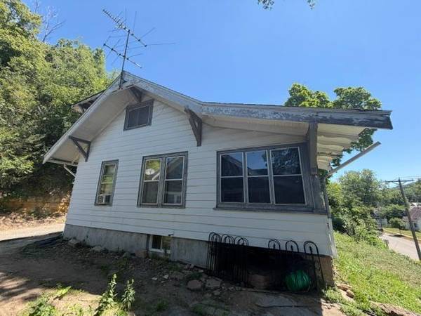 1115 Bush ST, Red Wing, MN 55066