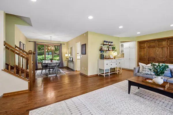 4615 Saddlewood DR, Minnetonka, MN 55345