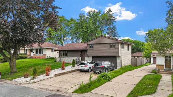 4246 Royce ST NE, Columbia Heights, MN 55421