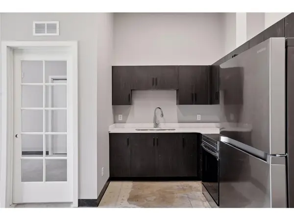 801 SE 9th ST #213, Minneapolis, MN 55414