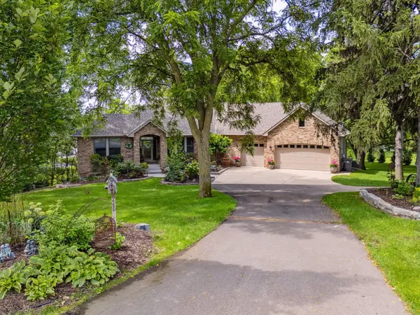 6480 Yosemite LN, Excelsior, MN 55331