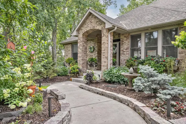 6480 Yosemite LN, Excelsior, MN 55331