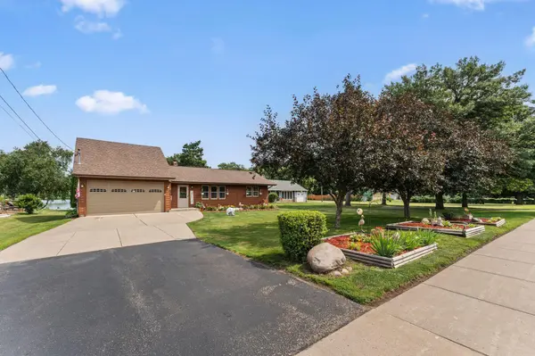 1911 County Road F E, White Bear Lake, MN 55110