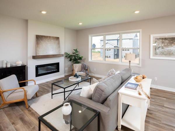 17936 Greenwich WAY, Lakeville, MN 55044