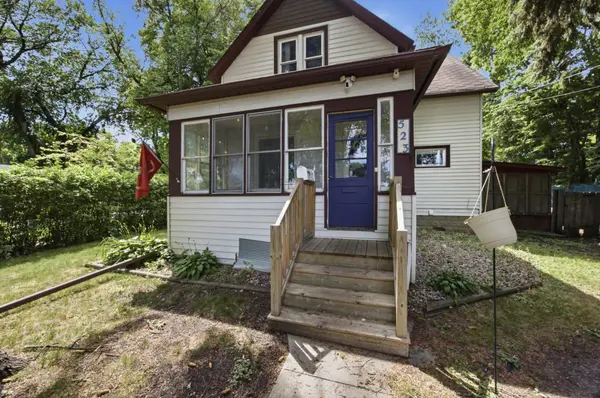 523 10th ST S, Moorhead, MN 56560