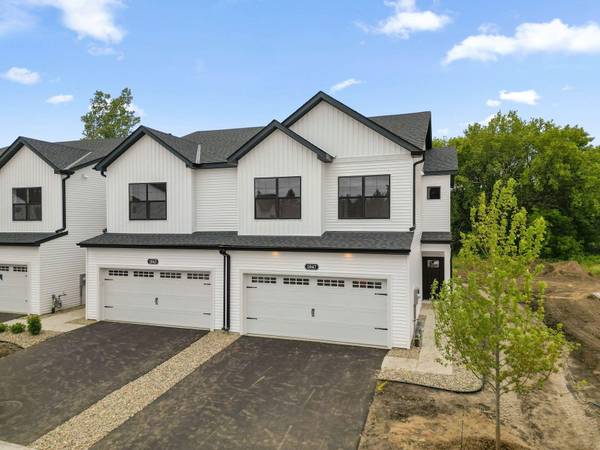 1028 130th CT E, Rosemount, MN 55068