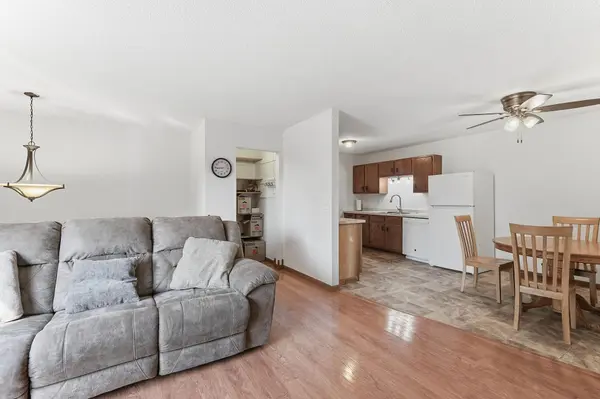 218 Marvin Elwood RD, Monticello, MN 55362