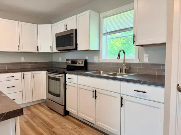 519 E 9th ST, Morris, MN 56267