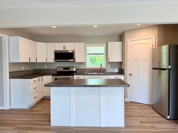 519 E 9th ST, Morris, MN 56267