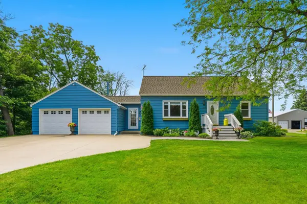 4230 220th ST W, Farmington, MN 55024
