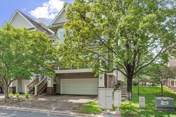 208 Christenson WAY NE, Fridley, MN 55432