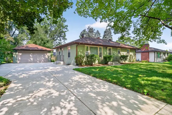 3083 Wilder ST N, Roseville, MN 55113