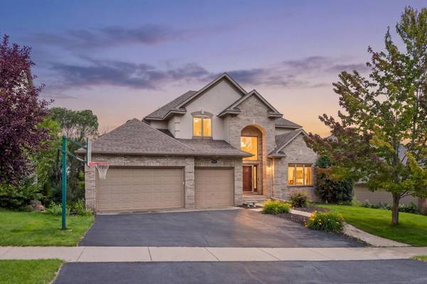 9257 Shetland RD, Eden Prairie, MN 55347
