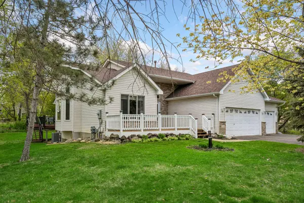 15000 Juniper Ridge DR NW, Andover, MN 55303