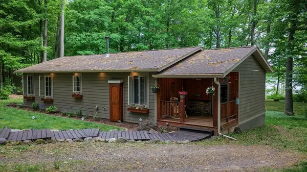 15506 W Holly Lake LN, Stone Lake, WI 54876