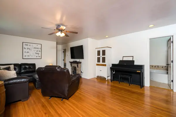 404 Paquin ST E, Waterville, MN 56096