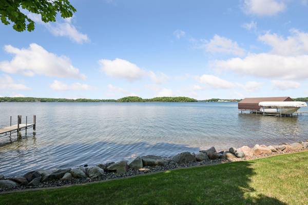 28235 Boulder CIR, Excelsior, MN 55331