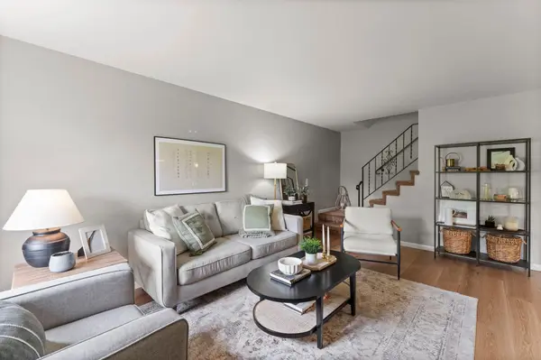 9062 Underwood LN N, Maple Grove, MN 55369