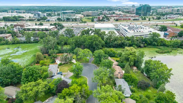8209 Johnson CIR, Bloomington, MN 55437
