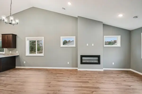917 Gable ST, Taylors Falls, MN 55084