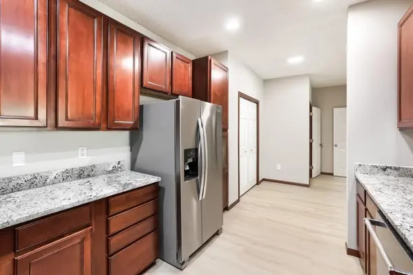4940 Underwood LN N #4940D, Plymouth, MN 55442