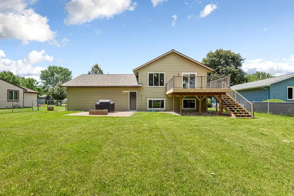 105 Martin CIR, Mankato, MN 56001