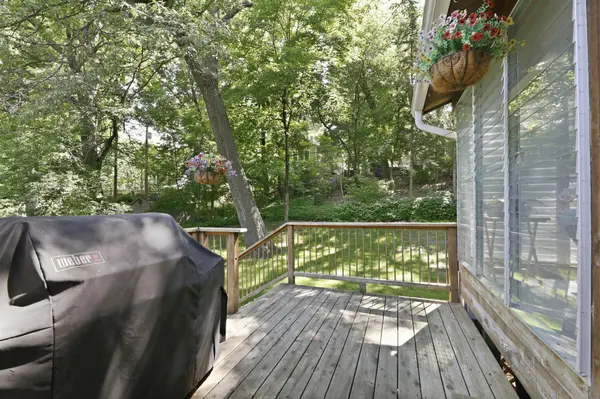 250 Glenbrook RD N, Wayzata, MN 55391