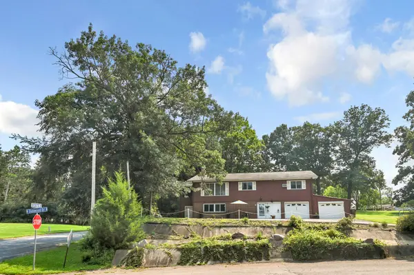 405 Oakwood DR, Durand, WI 54736