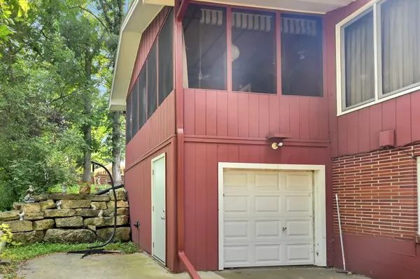 405 Oakwood DR, Durand, WI 54736