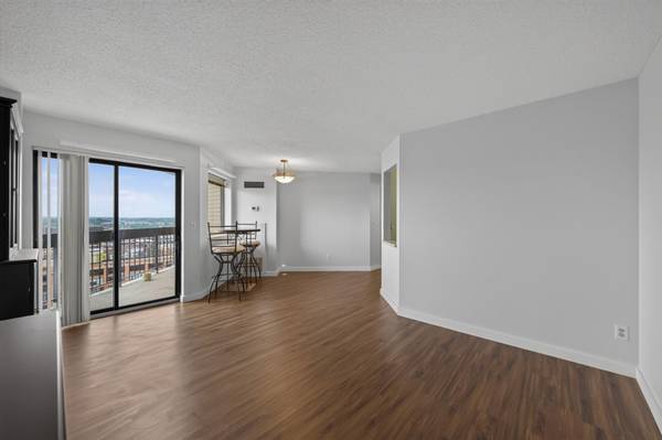 78 10th ST E #1909, Saint Paul, MN 55101