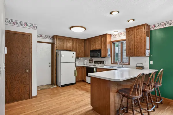 2697 Jessica CT, Little Canada, MN 55117