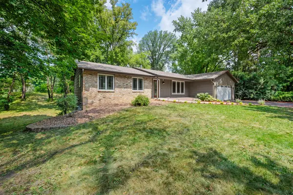 2304 150th ST W, Burnsville, MN 55306